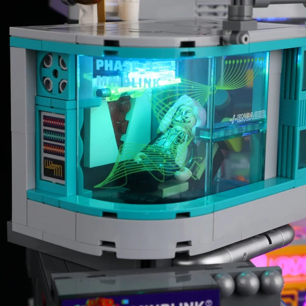 Lumibricks L9095 Cyberpunk Neoncity – Game Stack Building Blocks with LED Lights | 2580 Pieces