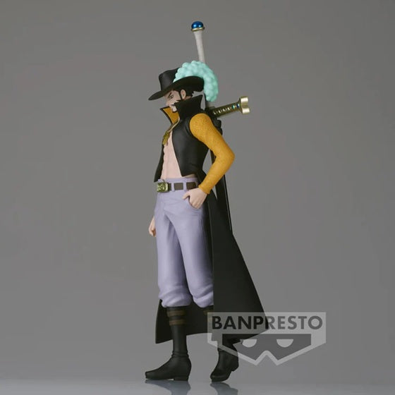 Banpresto One Piece – The Shukko Dracule Mihawk Figure (HBP-89726)