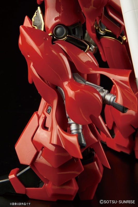 Bandai RG 1/144 Sinanju Model Kit