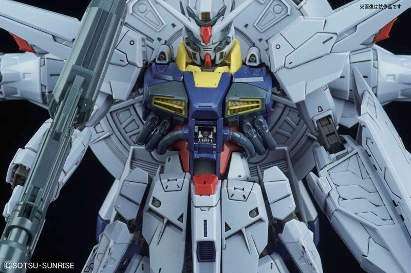 Bandai 1/100 Providence Gundam Model Kit